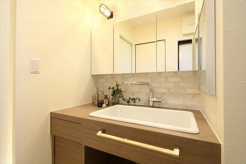 オリジナル洗面化粧台のメリットとは